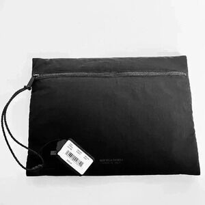 Bottega Veneta Light Paper Pouch Nylon Clutch Tasche.
